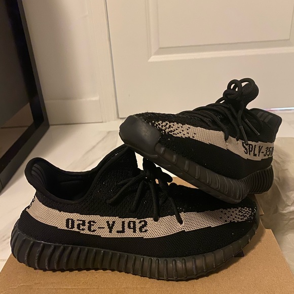 Size 10 Oreo Yeezys - Picture 2 of 5
